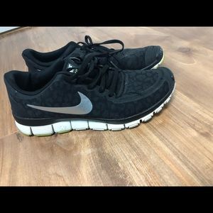 Nike free runs 5.0 black cheetah print